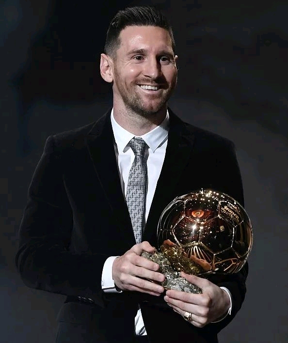 爆冷！库里巴特勒合砍61分竟惨败13分，老鹰三分狂飙39中15，送走特雷杨后他们打出了最团队的篮球！