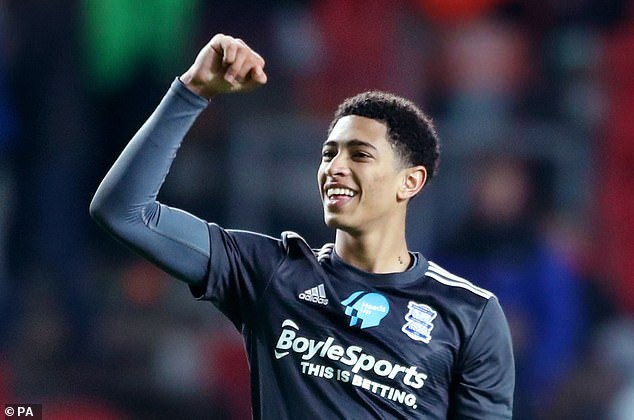 渲染升级 + 卡顿再见！《300 英雄》网页版解锁修仙乱斗新体验！