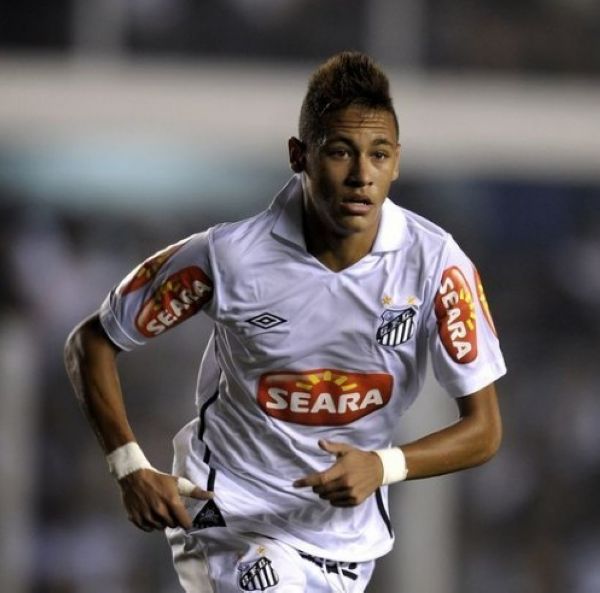 爱德华兹33分 森林狼战胜热火